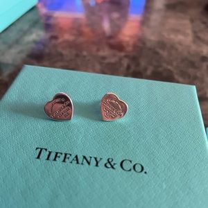 Return To Tiffany Mini Heart Earrings